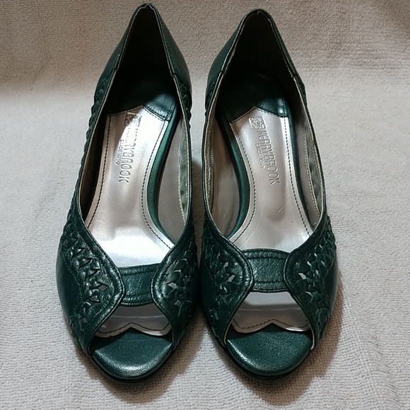 KerryBrook Emerald Green open toe pumps - Picture 2 of 8
